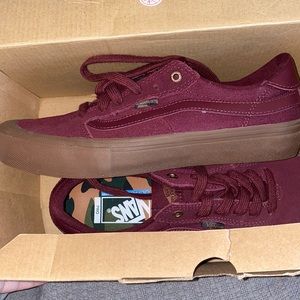 VANS NWT Maroon